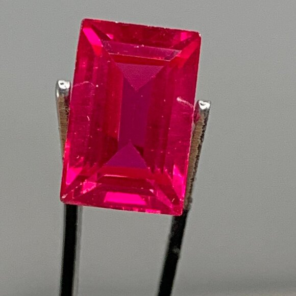 Beautiful rose baguette ruby - Picture 6 of 15